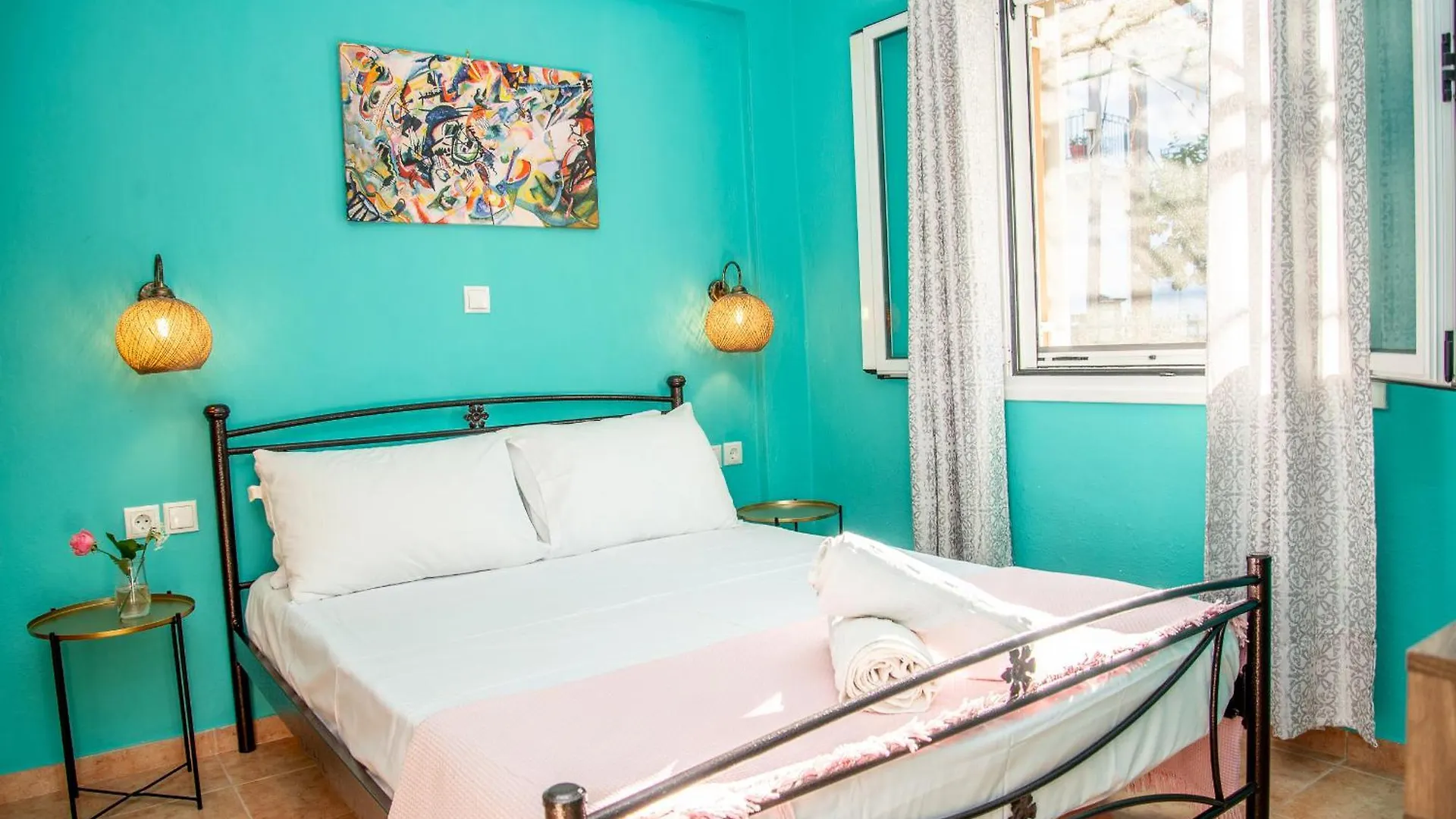 The Grapevine Rooms Poros