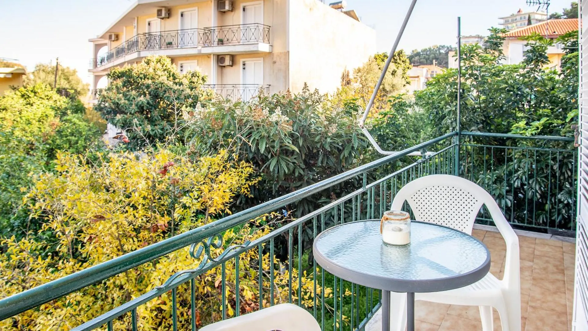 The Grapevine Rooms Poros  0*, Poros (Kefalonia) Greece
