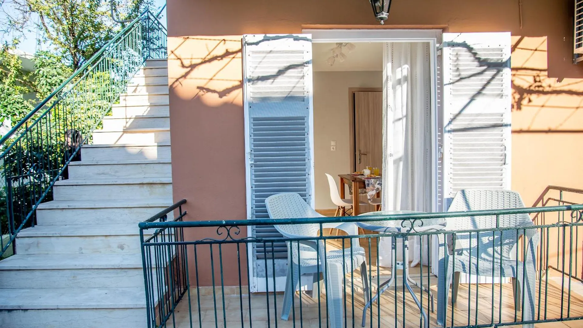 The Grapevine Rooms Poros  Apartment Poros (Kefalonia)